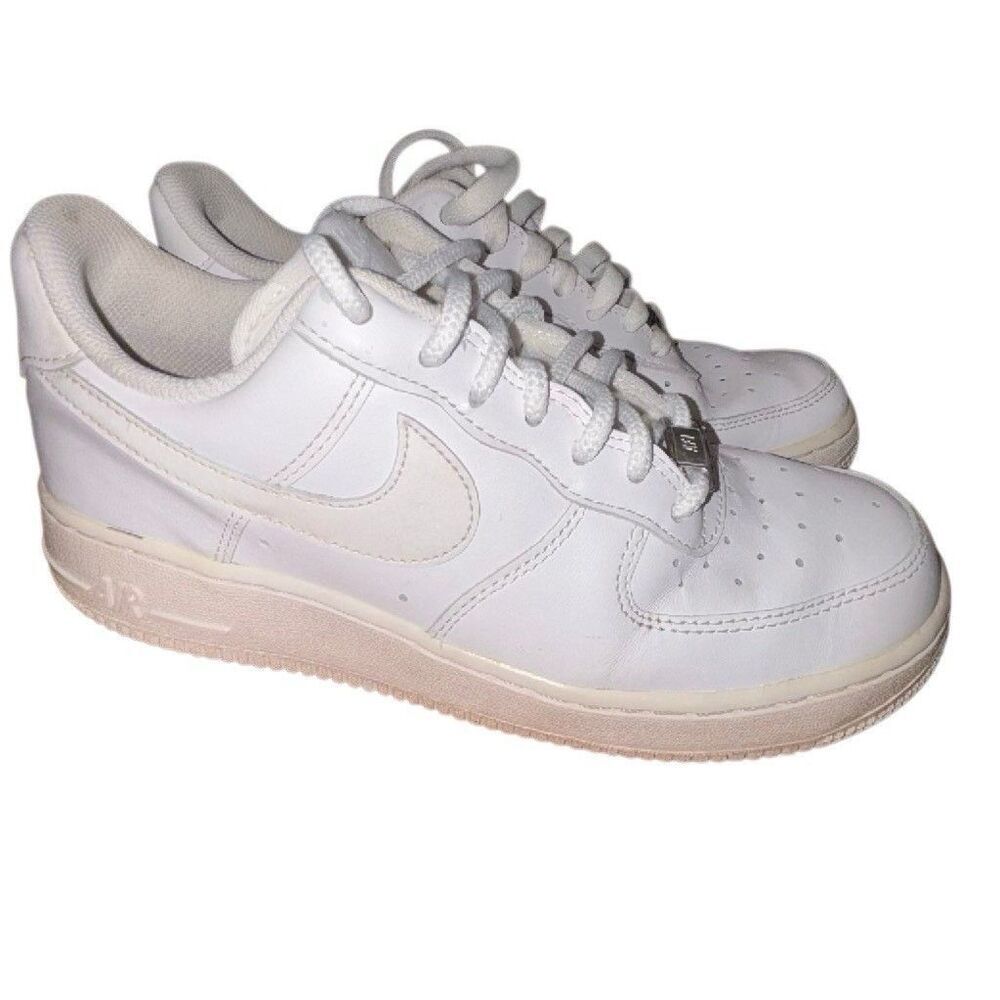 Nike Air Force 1 Men’s White Solid Low Top Leather Lace-Up Sneakers size 7.5